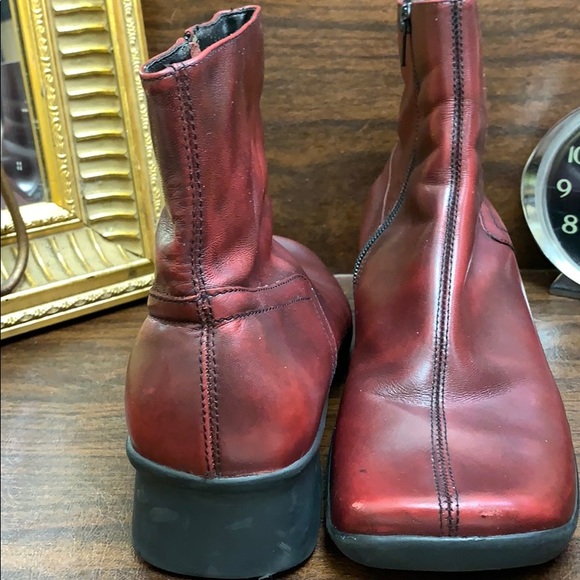 Reaction leather made in Brazil ankle boots - Picture 6 of 8